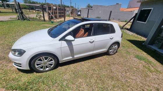 VOLKSWAGEN GOLF 1.4 TSI HIGHLINE 16V GASOLINA 4P AUTOMÁTICO VOLKSWAGEN GOLF 1.4 TSI HIGHLINE 16V GASOLINA 4P AUTOMÁTICO
